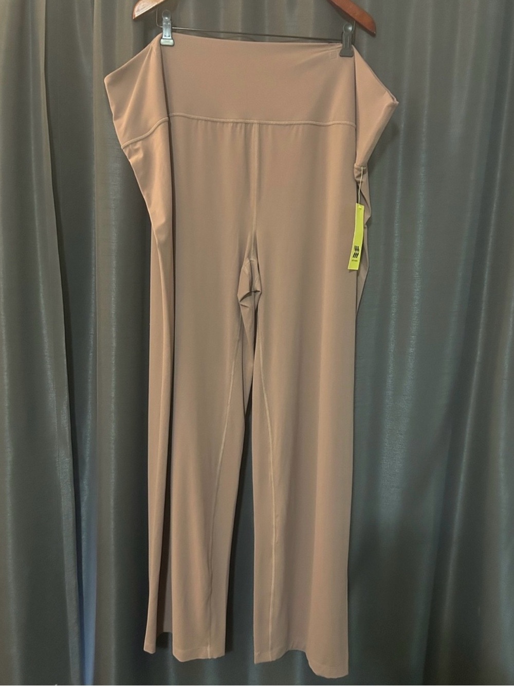 all in motion Wide-Leg High-Rise Pants in Taupe